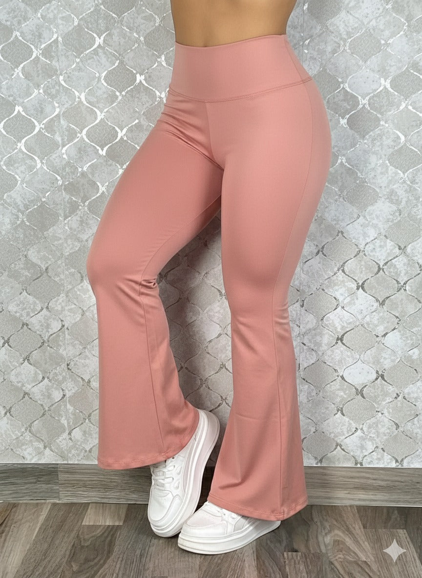 pantalón bota campana tiro alto - foto 14 de 20, color gris
